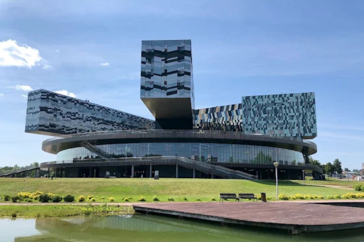 Moscow School of Management Skolkovo